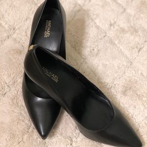 🎀 Classy 🎀 Michael Kors Flex Mid-Pump